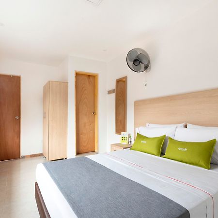 Ayenda 1238 Nuevo Colombia Hotel Medellin Ngoại thất bức ảnh