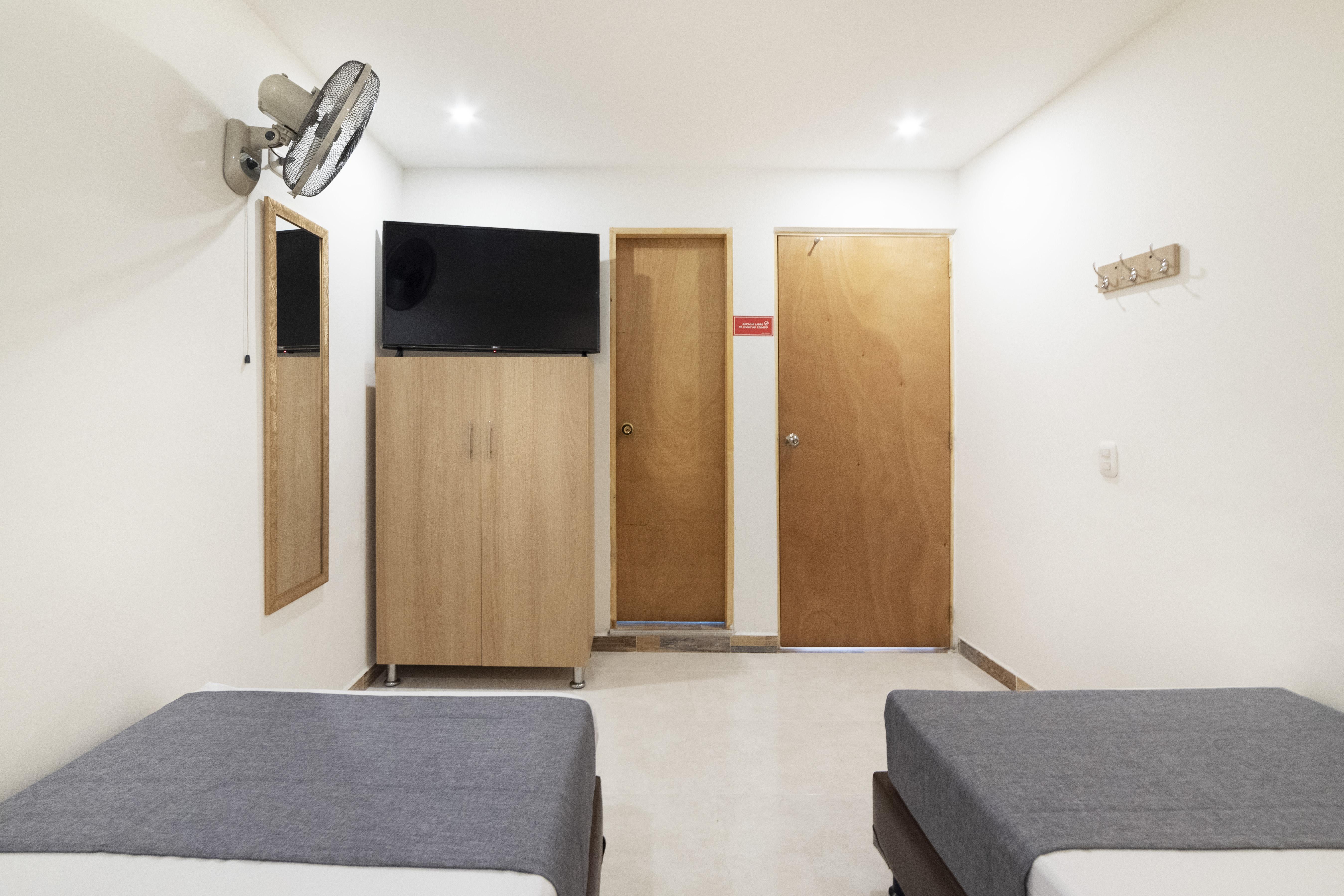 Ayenda 1238 Nuevo Colombia Hotel Medellin Ngoại thất bức ảnh