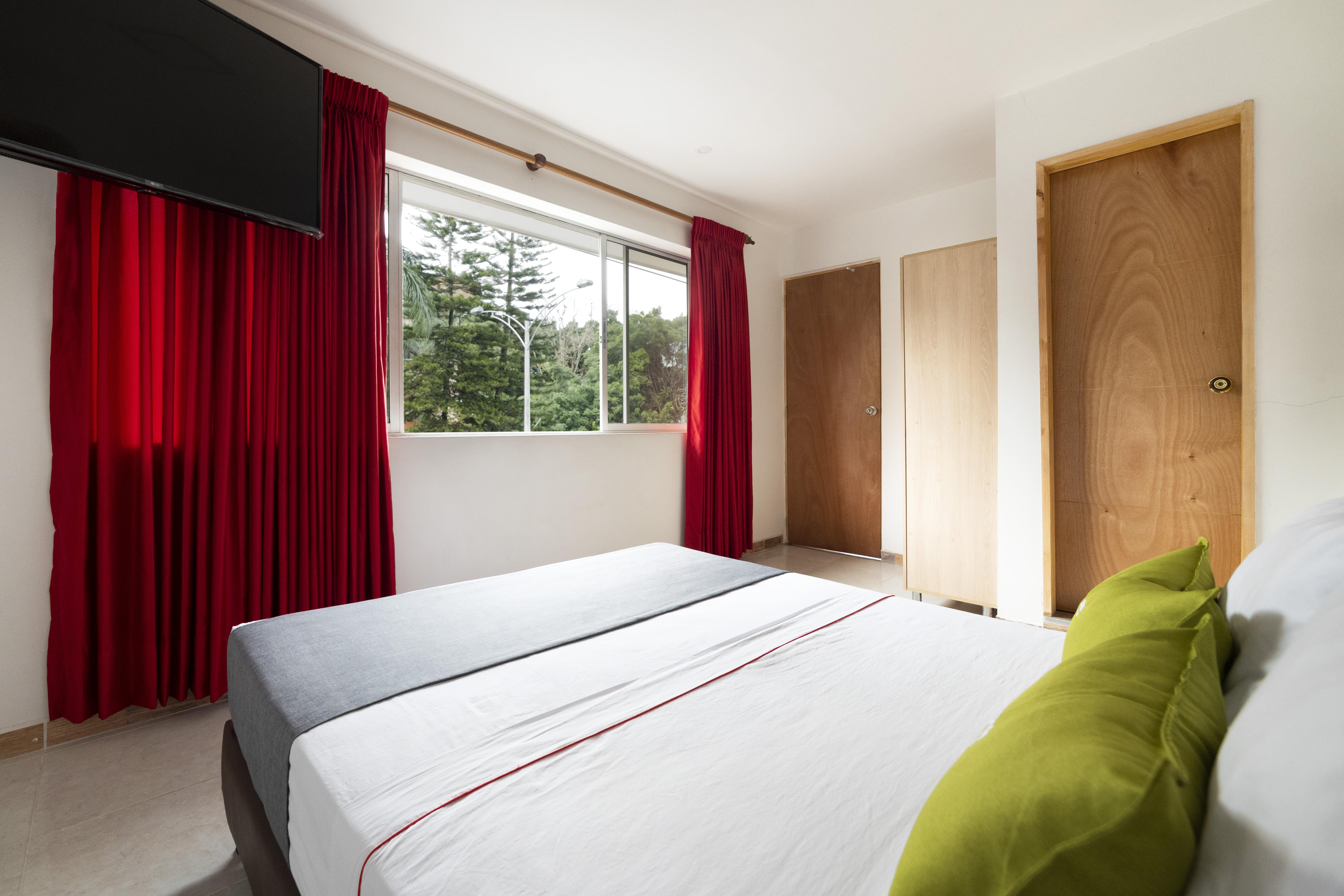 Ayenda 1238 Nuevo Colombia Hotel Medellin Ngoại thất bức ảnh