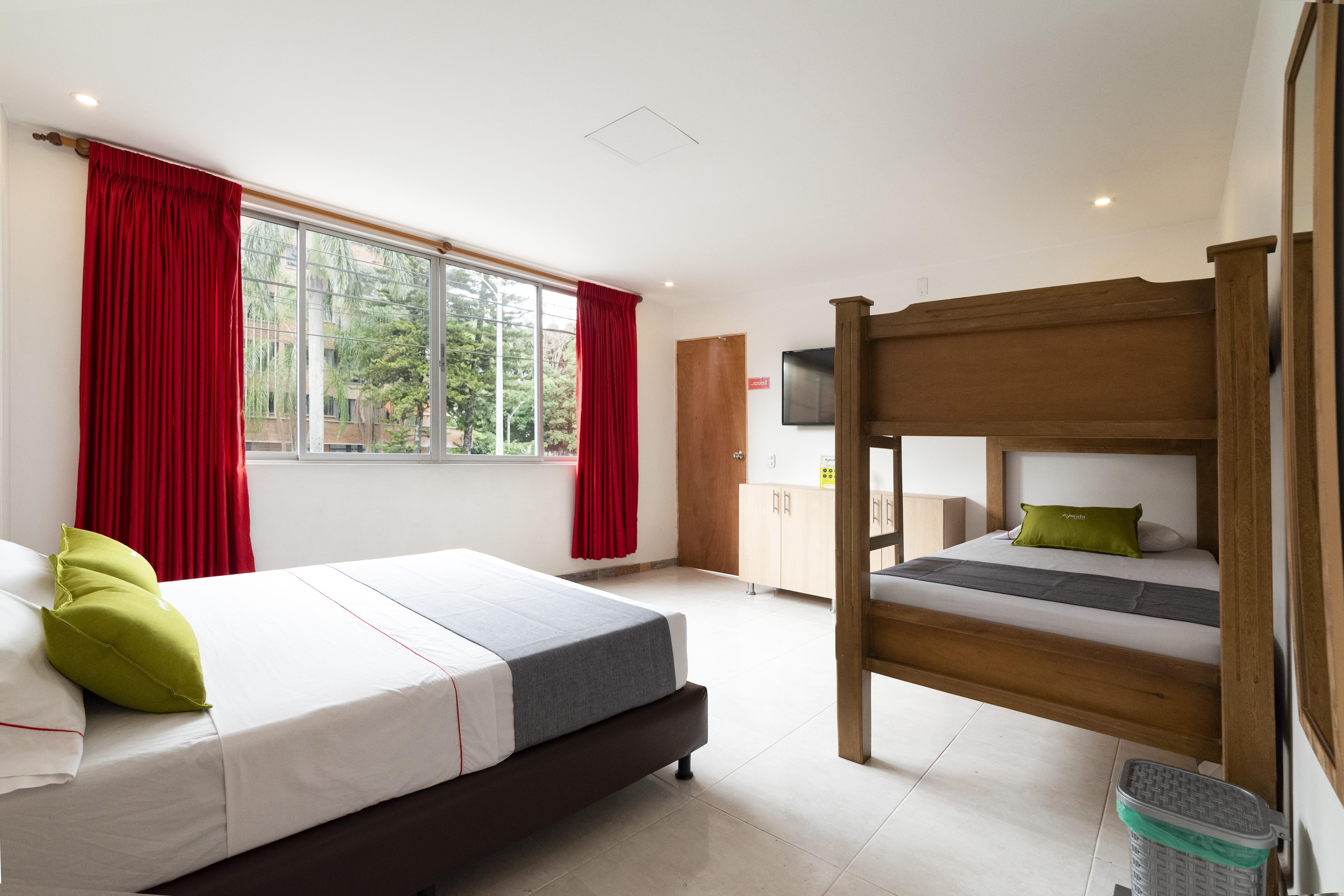 Ayenda 1238 Nuevo Colombia Hotel Medellin Ngoại thất bức ảnh